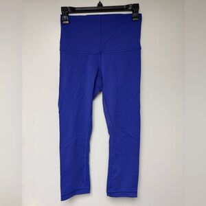 Lululemon sz 6 cropped purple legging. Inseam is 20 in. Excellent condition